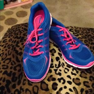 Skechers flex tennis shoes